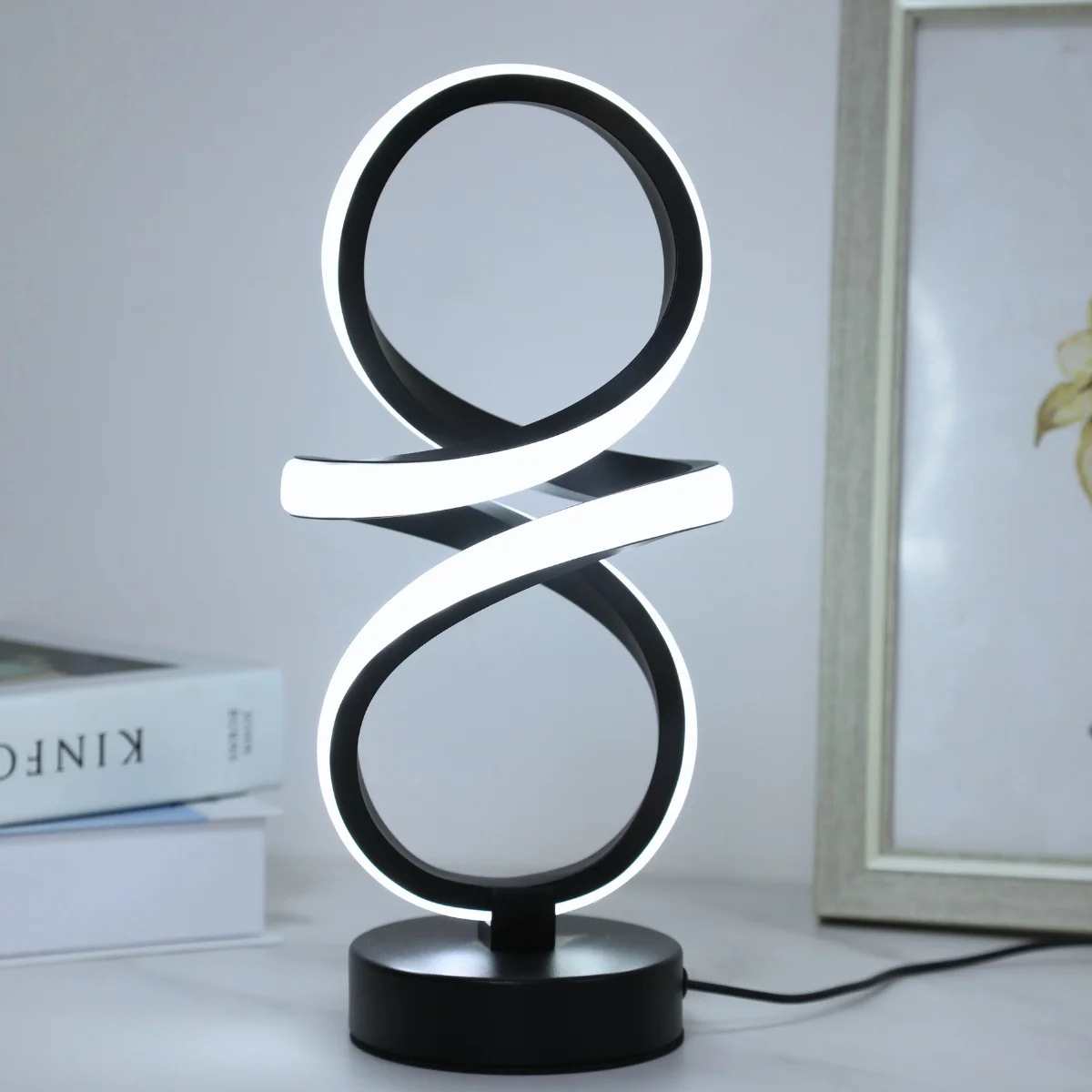 Creative spiral LED table lamp, adjustable in 3 colors, USB power supply, suitable for home bedrooms, offices, and study rooms
