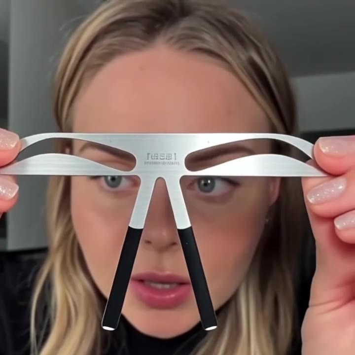 1pc Stainless Steel Eyebrow Shaping Tool - Flexible, Reusable Template for Perfect Brow Shape, Suitable for Beginners